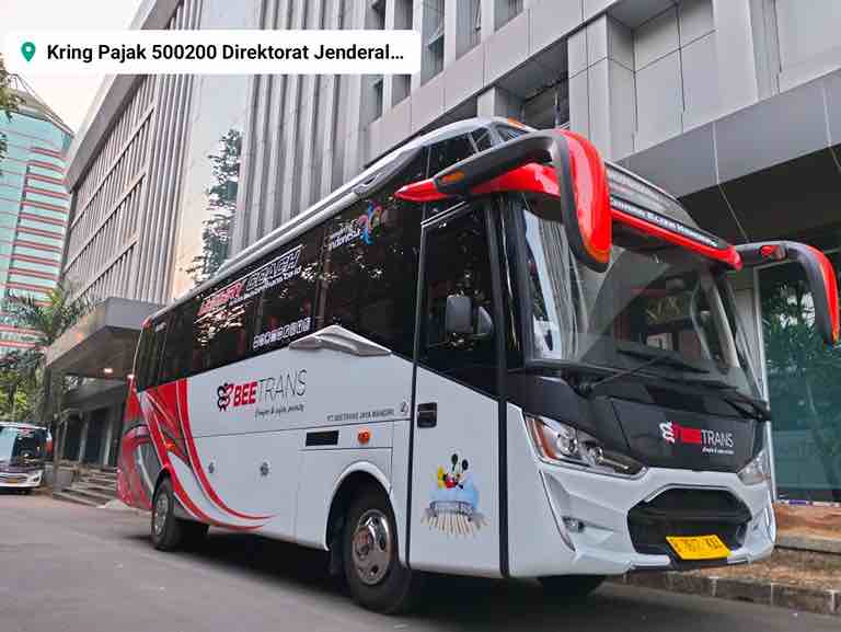 Mengarungi Ibu Kota dan Sekitarnya: Panduan Lengkap Rental Bus Pariwisata di Jakarta